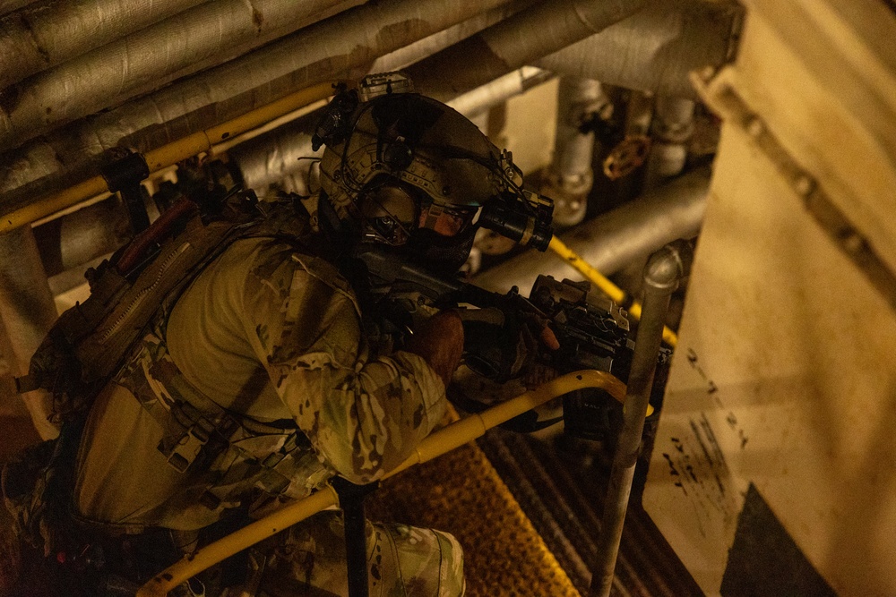 Marine Raiders conduct VBSS operations during Advanced Maritime Training Package