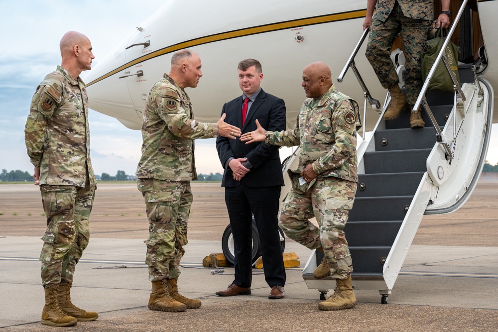 USSTRATCOM Commander Visits Barksdale AFB