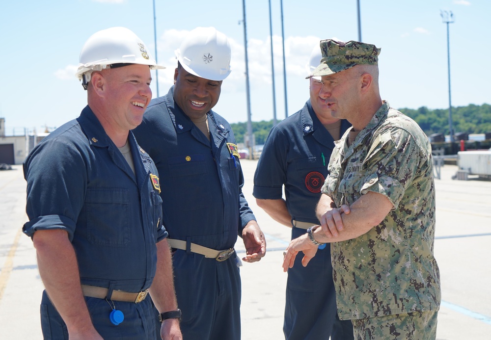 DVIDS - Images - Vice Chief of Naval Operations visits Naval Weapons ...