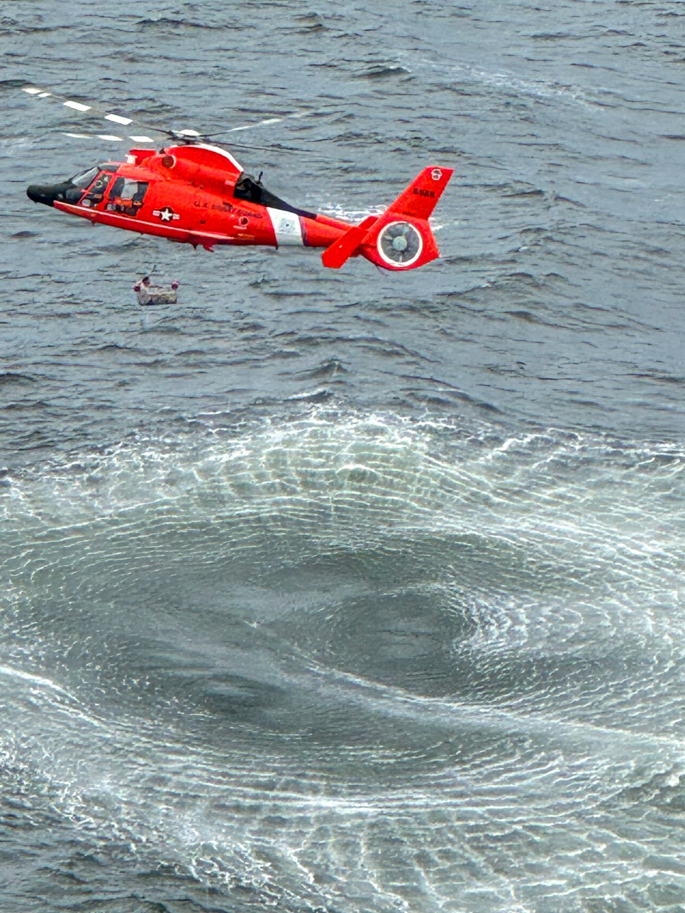 Coast Guard rescues 4 boaters near Dauphin Island, Alabama