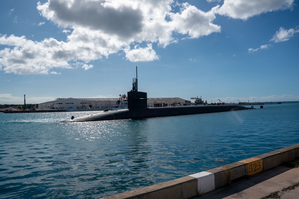 USS Louisiana (SSBN 743) (Gold Crew) arrives at Naval Base Guam, May 29 to conduct a scheduled port visit.