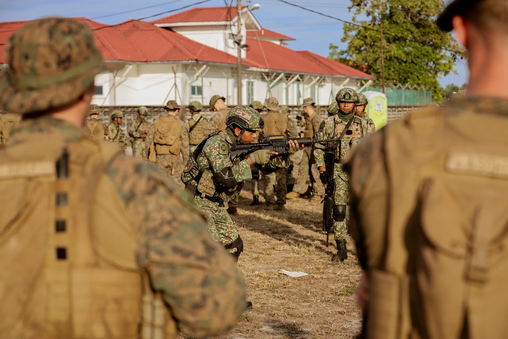 Tiger Strike 24: US Marines, Malaysian Soldiers Conduct Urban Operations Training