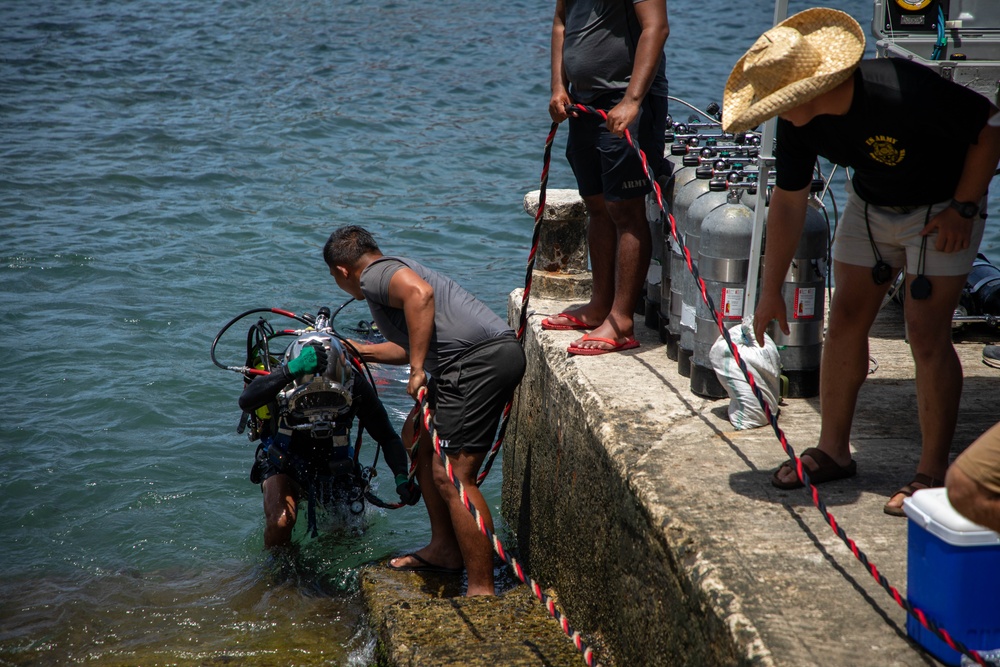 Fortifying partnerships: US Army, AFP divers clear Basco Port obstacles