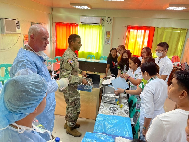 Exchanging Ideas, Building Medical Readiness in the Philippines