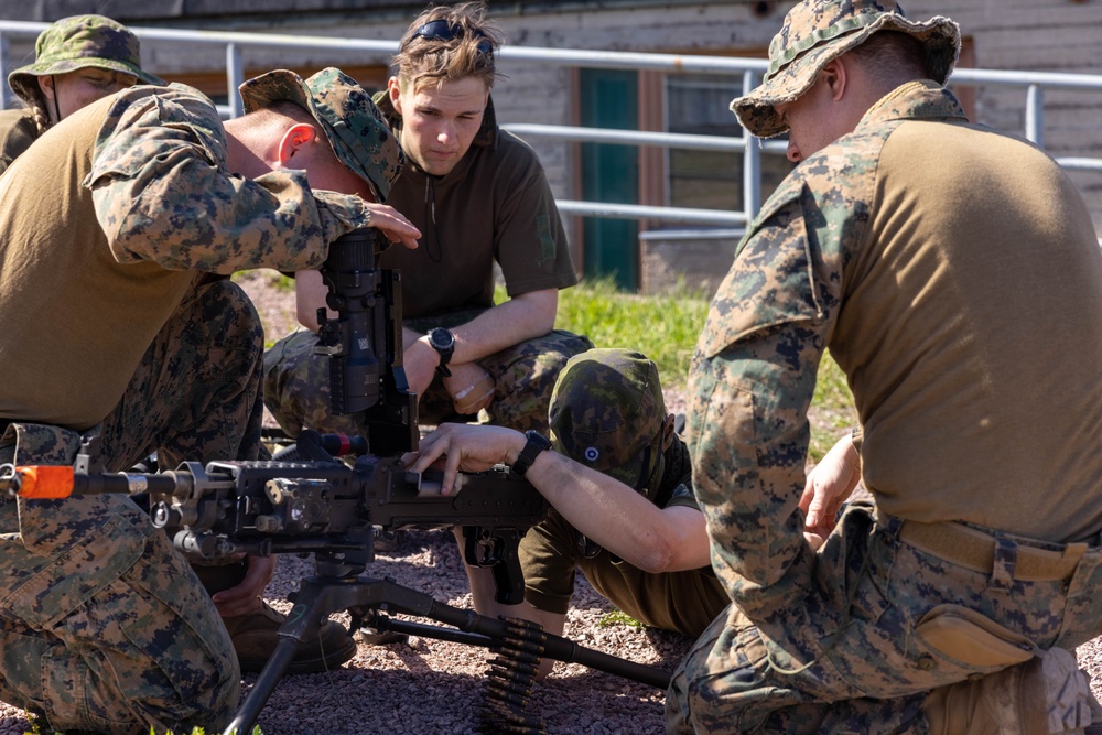 U.S. Marines Teach The M240B Machine Gun During Keksi 24
