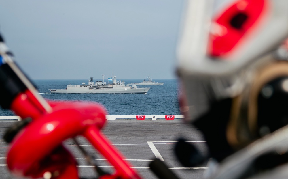 George Washington Conducts a Bi-Lateral Exercise with the Argentine Navy