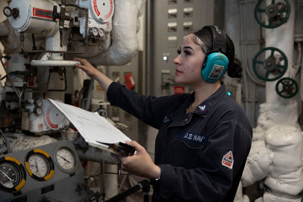 USS Bataan Stands Full Female Engineering Watch Team