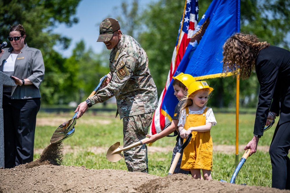 Groundbreaking moment for the CDC at WPAFB