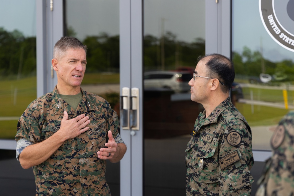 Commander of the Republic of Korea Special Warfare Command visits MARSOC