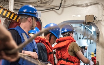 USS Ronald Reagan (CVN 76) conducts a fueling-at-sea with USNS John Ericsson (T-AO 194)