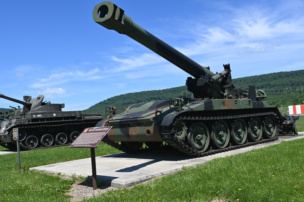 Tank static display