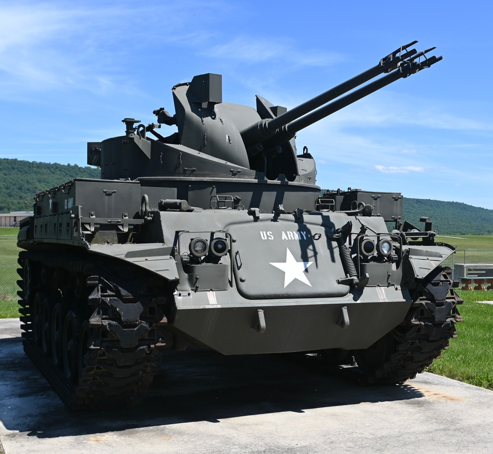 Tank static display