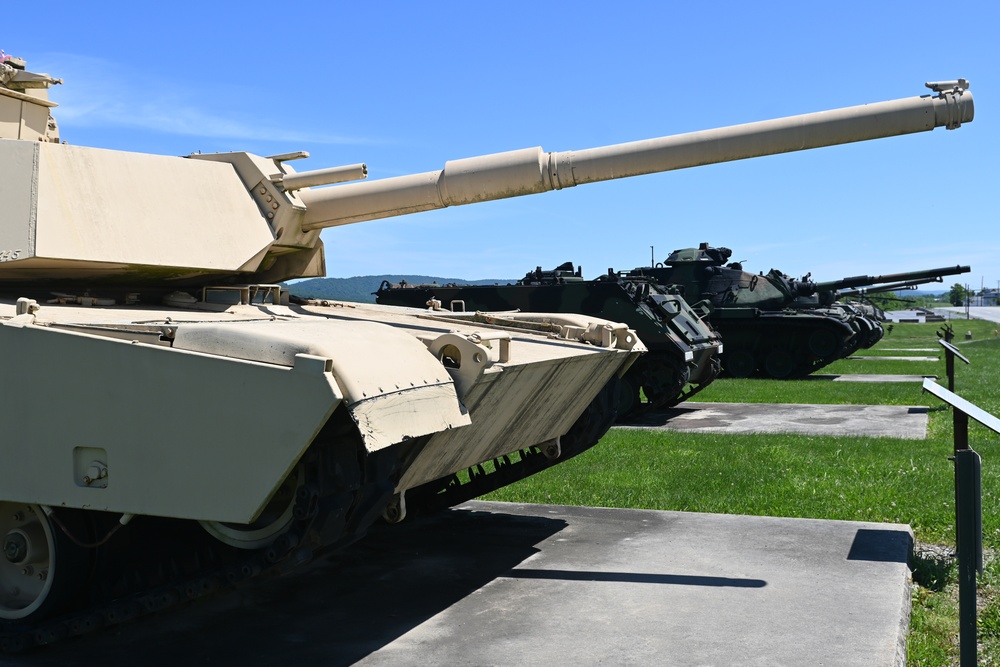 Tank static display