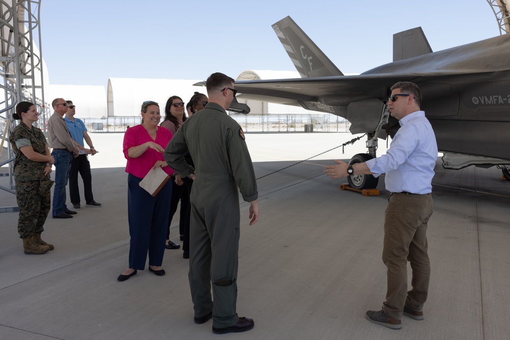 Assistant Secretary of the Navy visits MCAS Yuma