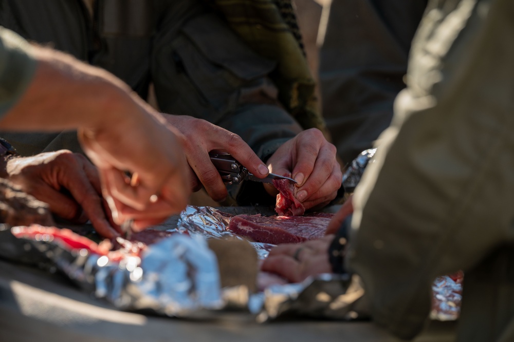 SERE Specialist Students Train in Desert Environment