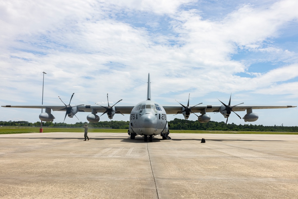 U.S. Marines with VMGR-252 and VMA-231 support DAO exercise
