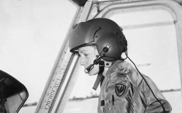 First Woman Graduates Army Flight School (4 JUN 1974)