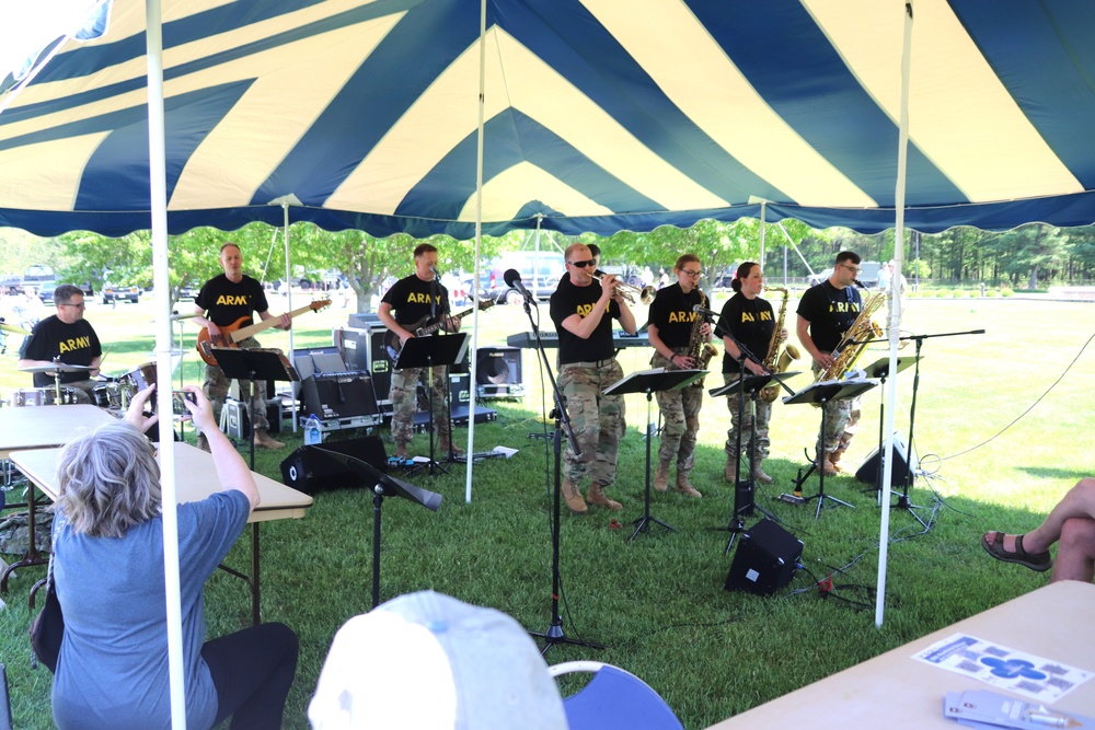 DVIDS - Images - Army Reserve’s 204th Army Band performs during 2024 ...