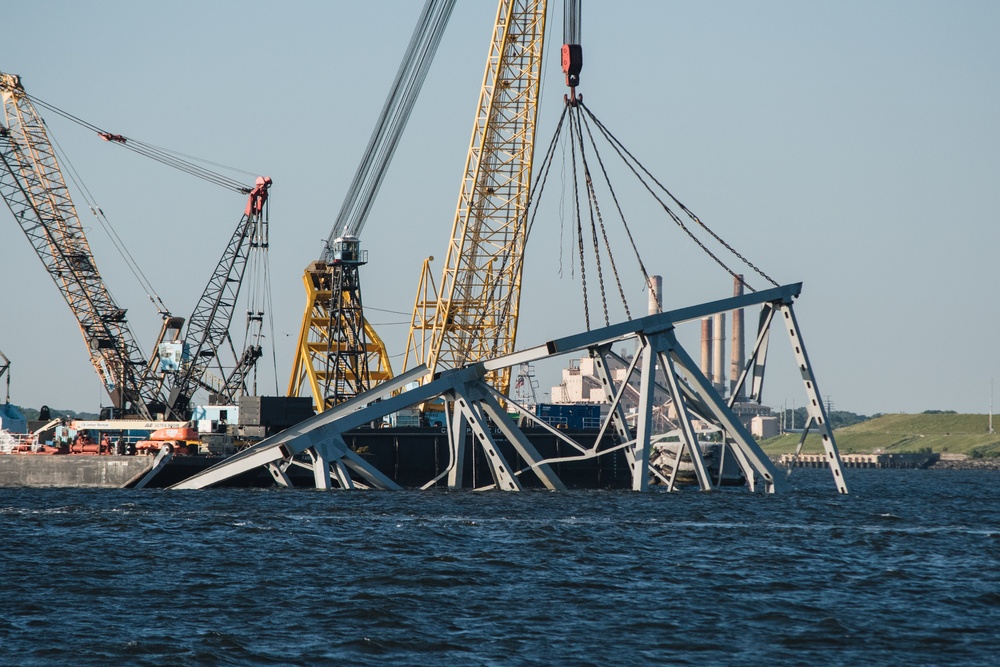 Unified Command prepares to lift remaining sections of Francis Scott Key Bridge wreckage