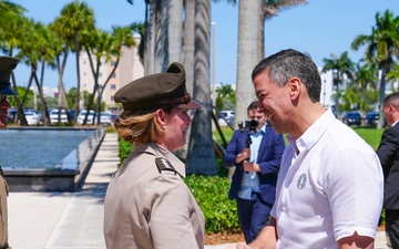 President of Paraguay visits U.S. Southern Command