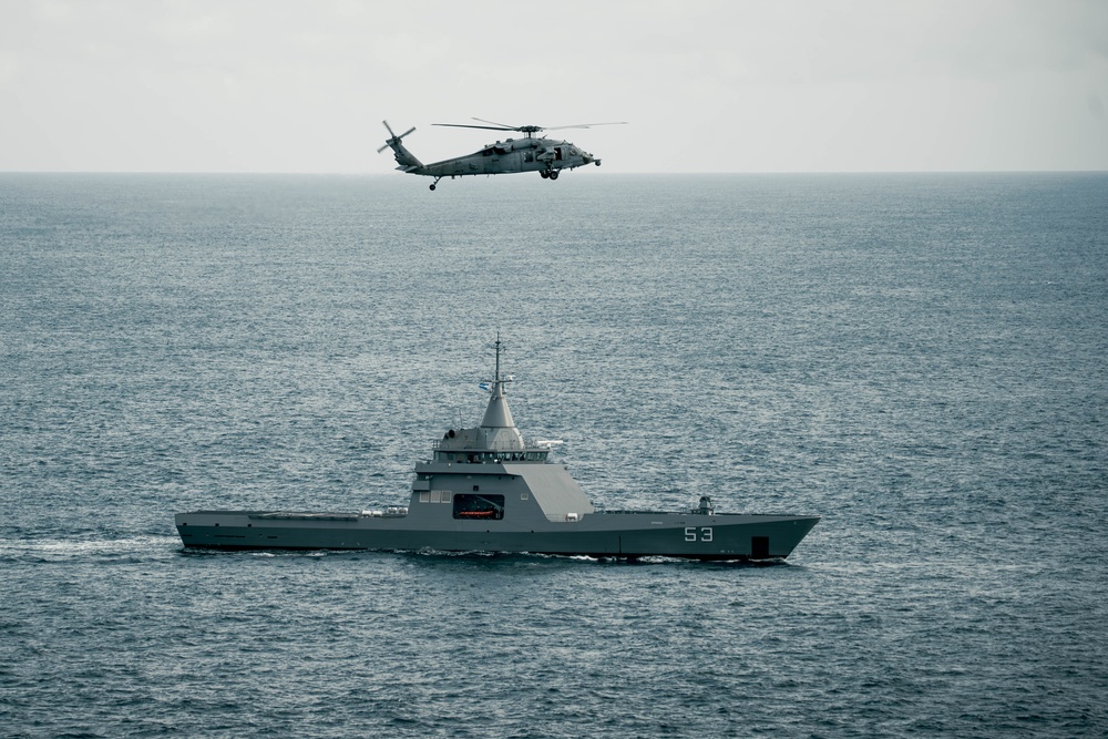 Porter Participates in VBSS drills with Argentine Navy