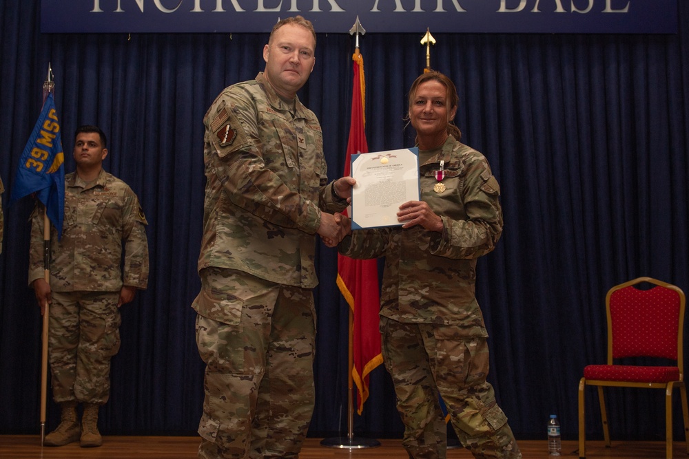 39th Communication Squadron changes command