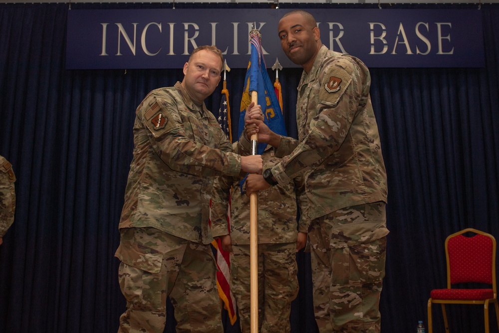 39th Communication Squadron changes command