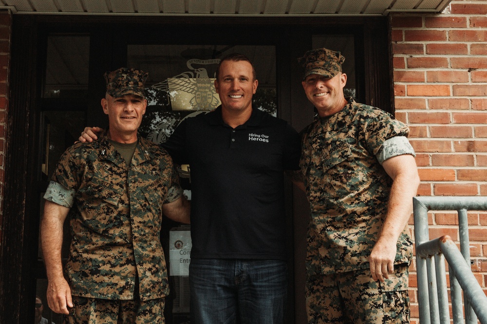 Medal of Honor Recipient Dakota Meyer Visits MCIEAST Acting Commander