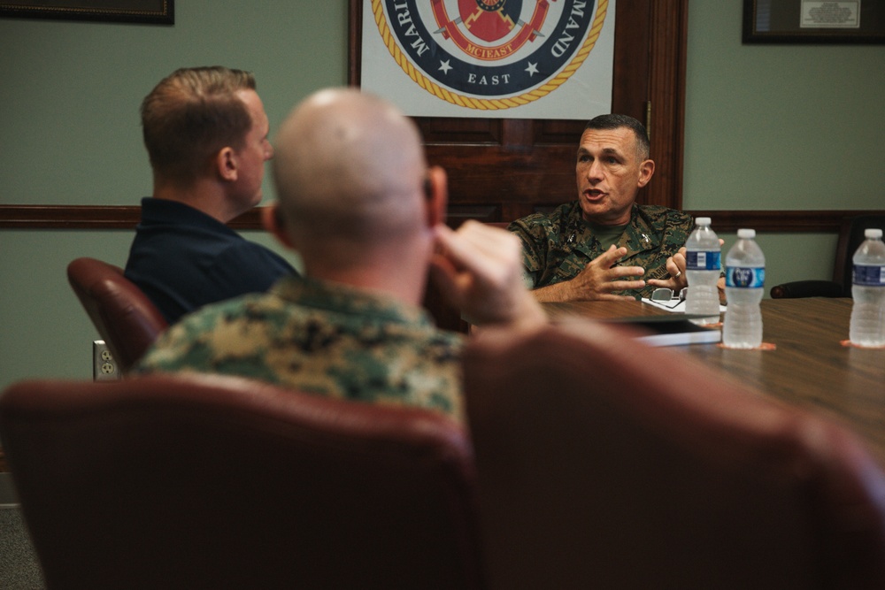 Medal of Honor Recipient Dakota Meyer Visits MCIEAST Acting Commander