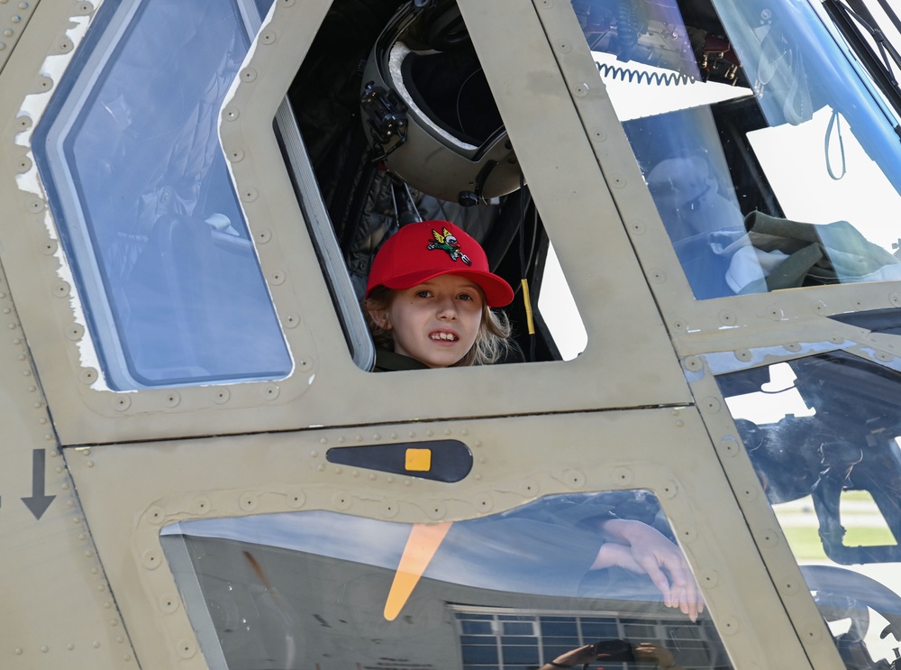 132d Wing hosts Pilot for a Day event