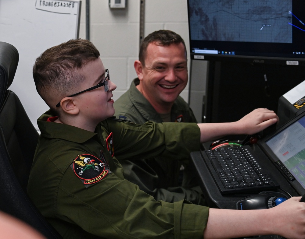 132d Wing hosts Pilot for a Day event