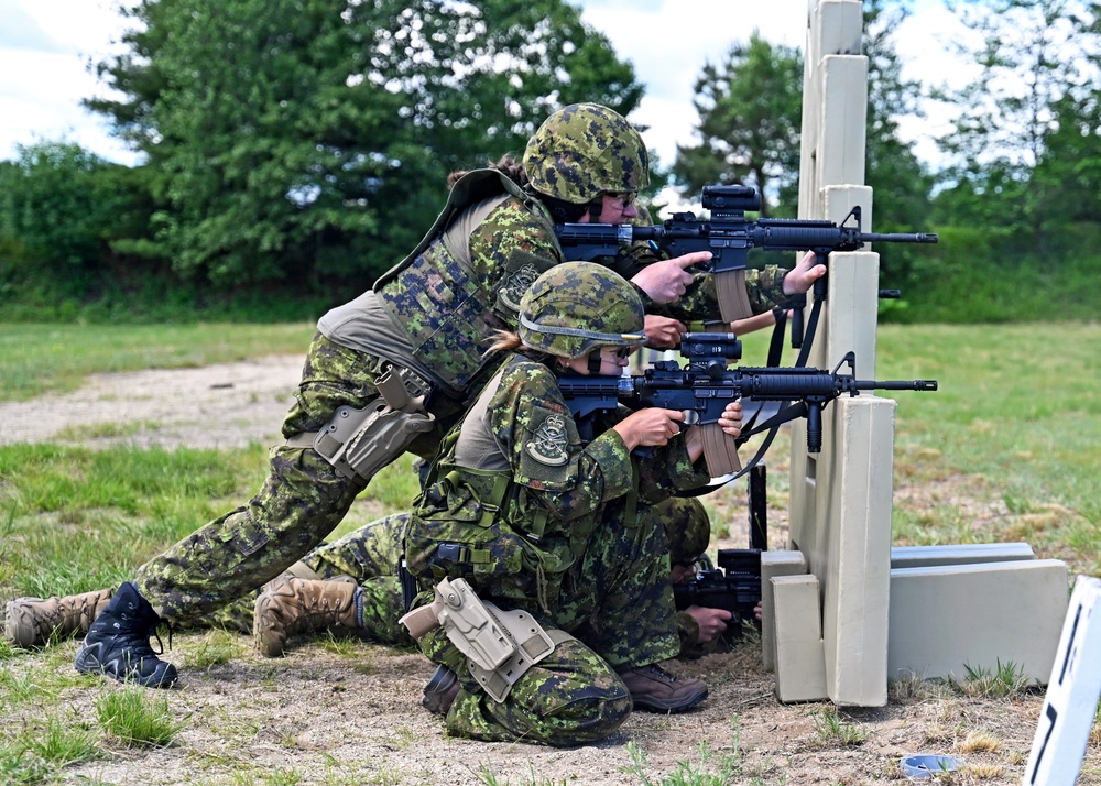 Team Canada competes at NH National Guard marksmanship match