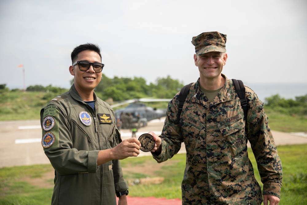 MASA: U.S. Marine leadership observes PMC close air support training