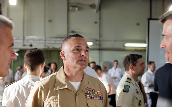 MARFORCOM Deputy Commander visits French Navy amphibious assault ship PHA Tonnerre