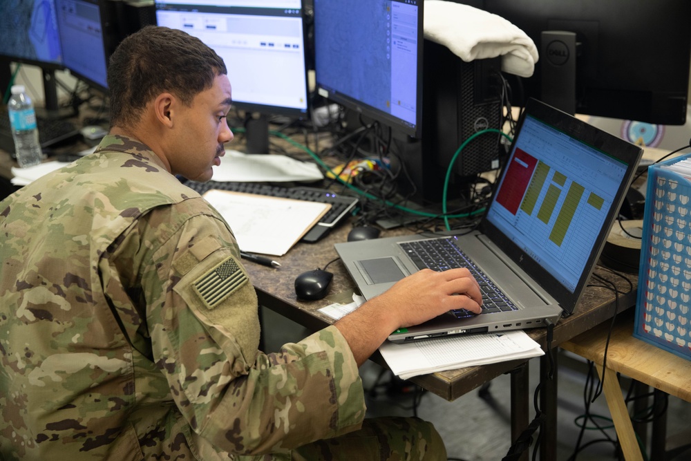 Salaknib 24 | U.S. Army and Philippine Army Soldiers work together in Joint Operation Center