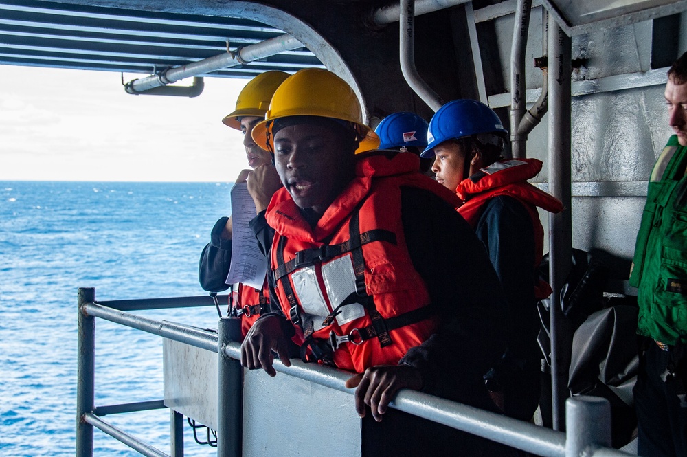 USS Ronald Reagan (CVN 76) Sailors conduct small boat operations