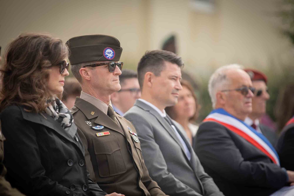 SOCEUR and USASFC honor French resistance during a ceremony at Sainte-Marie-du-Mont