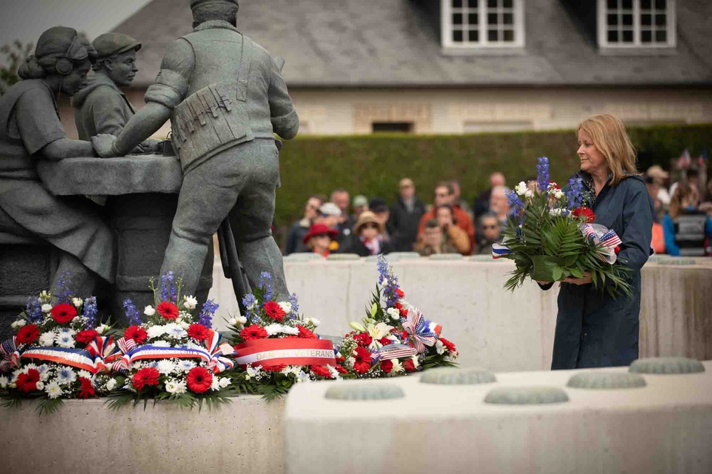 SOCEUR and USASFC honor French resistance during a ceremony at Sainte-Marie-du-Mont