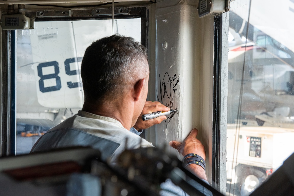 USS Ronald Reagan (CVN 76) hosts ship tour for Dr. Mike Gervais and the Finding Mastery team