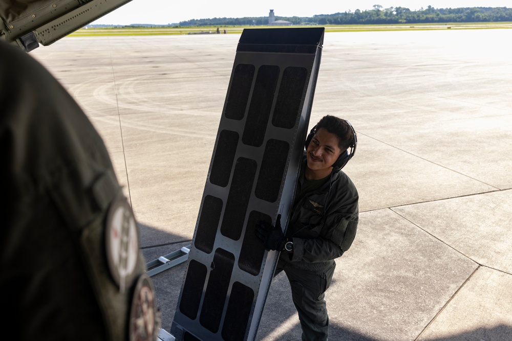 U.S. Marines with VMA-231 arrive at Key West