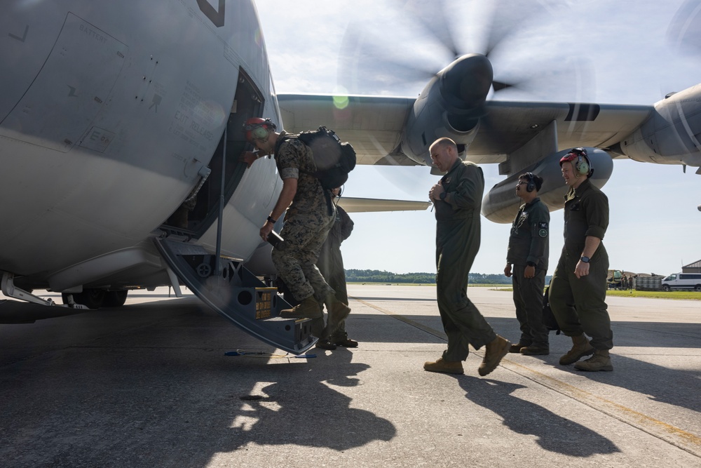U.S. Marines with VMA-231 arrive at Key West