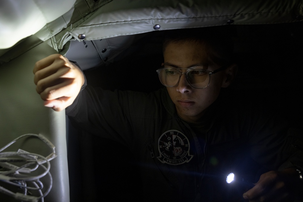 U.S. Marines with VMA-231 arrive at Key West