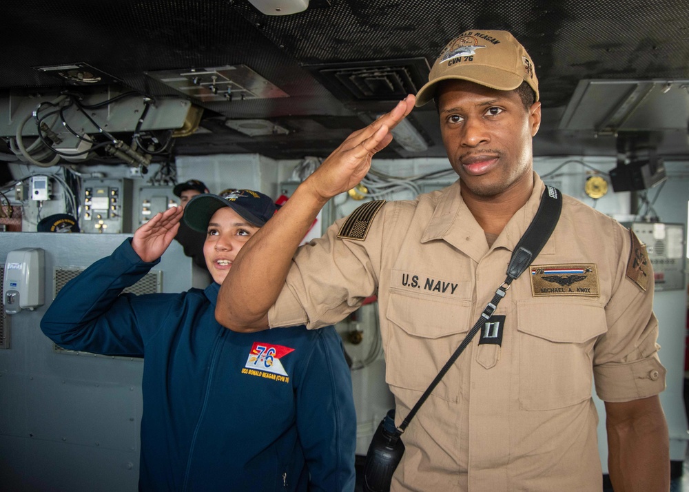 USS Ronald Reagan (CVN 76) Sailors stand watch in the pilot house