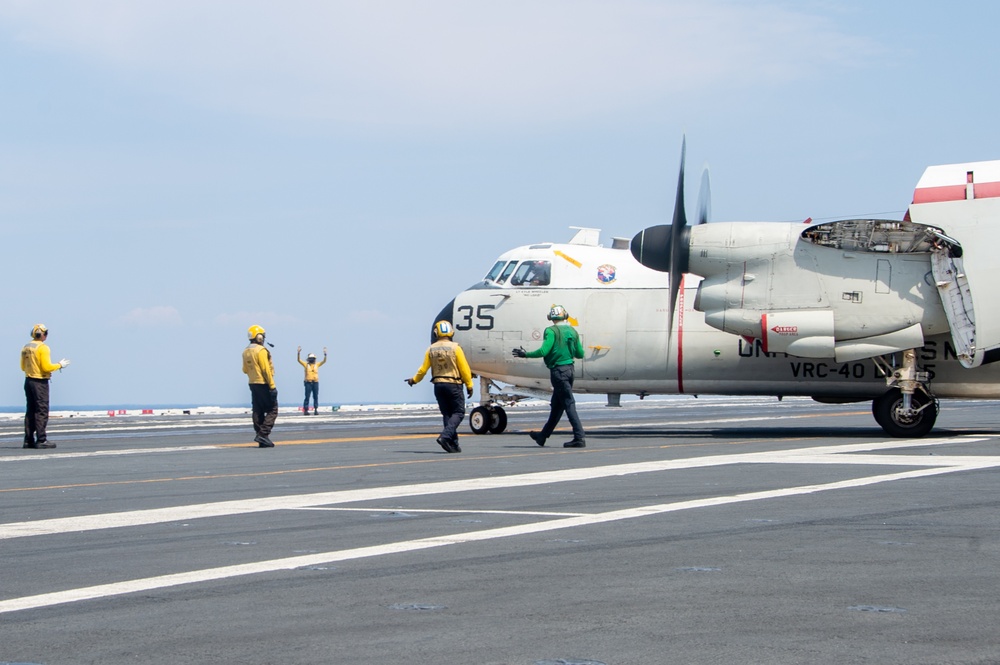 USS Ronald Reagan (CVN76) Sailors conduct flight deck operations USS Ronald Reagan (CVN76) Sailors conduct flight deck operations