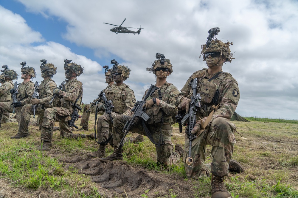 D-Day 80 Air Assault Demonstration