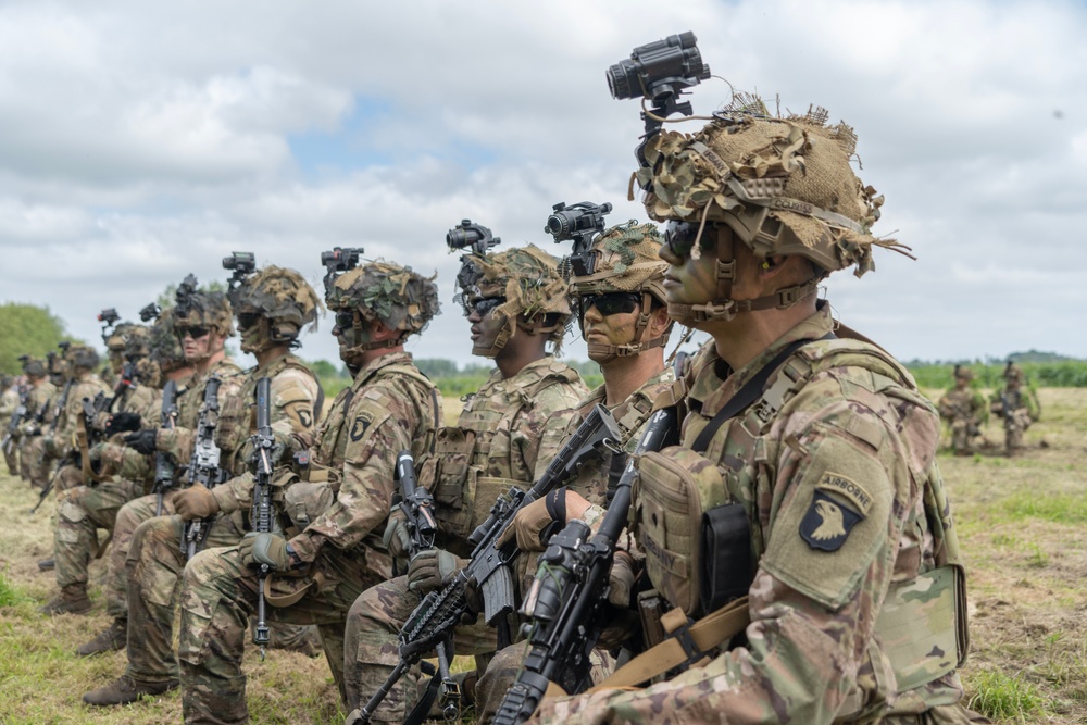 D-Day 80 Air Assault Demonstration
