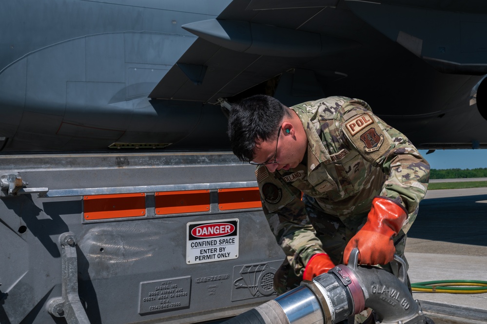 157TH ARW POL FUELING THE FIGHT