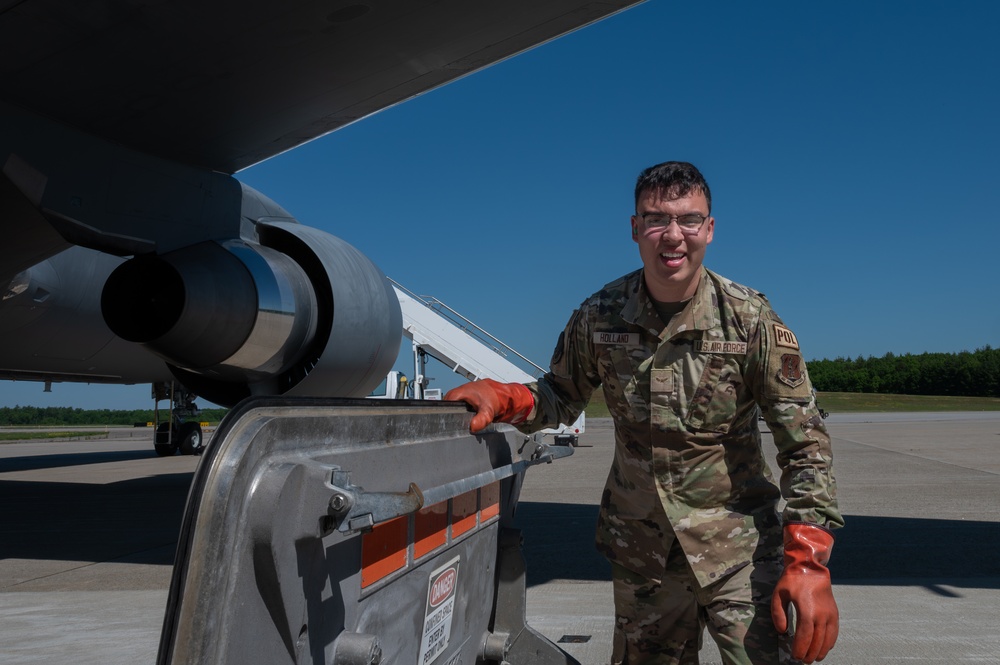 157th ARW POL FUELING THE FIGHT