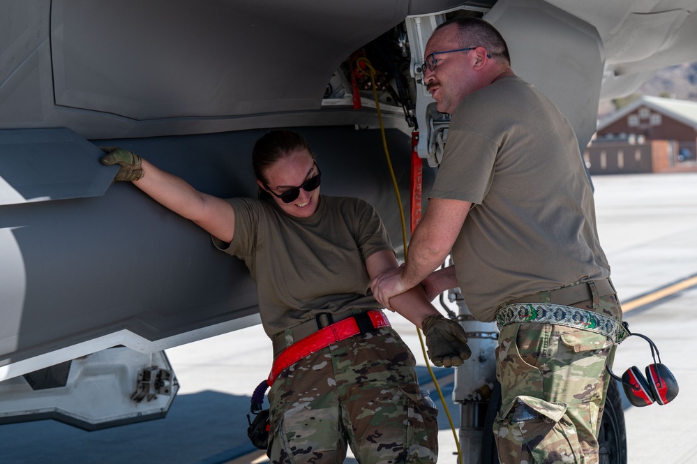 Reservists, Multi-Capable Airmen demonstrate Agile Combat Employment abilities during exercise