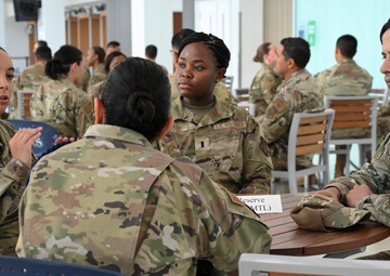 433rd Airlift Wing Chiefs' Group Hosts Speed Mentoring Event for Airmen